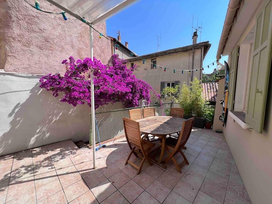 Maison Dans Les Rues Pietonnes Du Vieux Hyères المظهر الخارجي الصورة